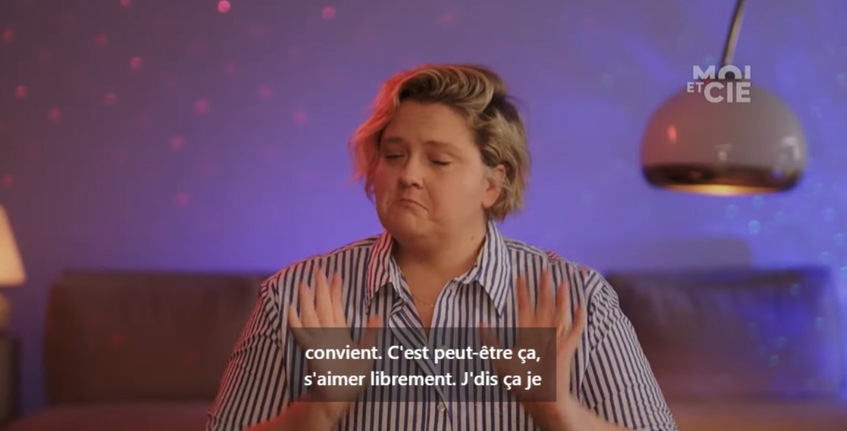 Debbie-Lynch White Amour libre