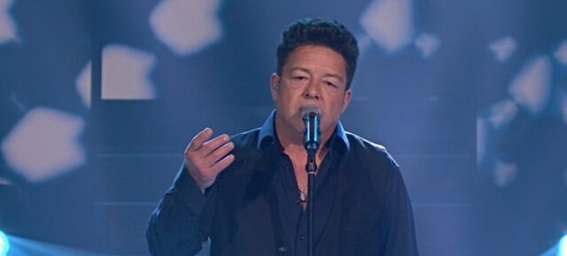 En deuil, Éric Lapointe fait un dernier adieu et les réactions sont nombreuses