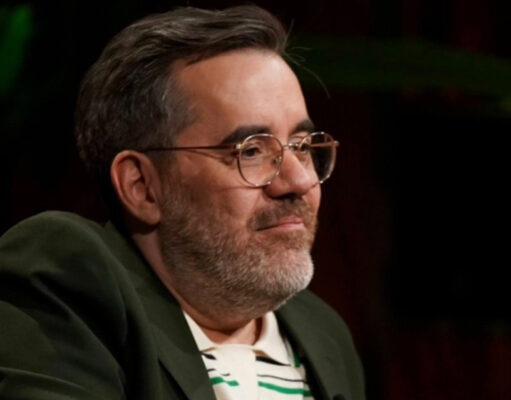 Jean-Sébastien Girard a subi un accident au visage et montre le résultat