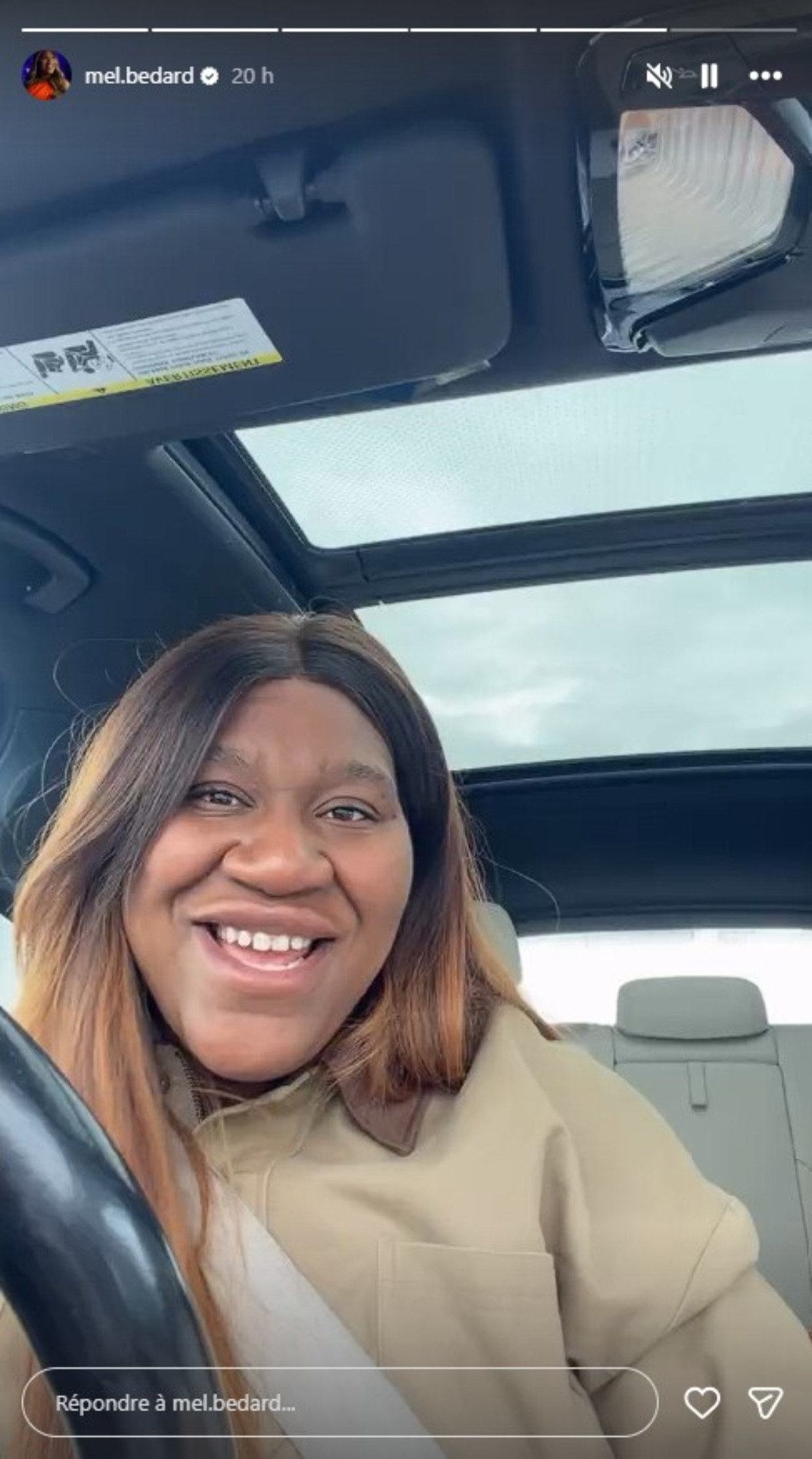 M&eacute;lissa B&eacute;dard story sourire