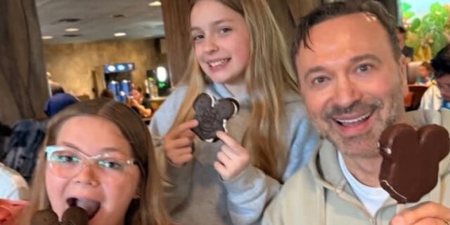 Les filles de Joël Legendre ont gradué et voici les photos Joel Legendre famille Disney