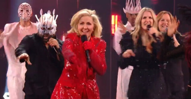 Véronique Cloutier fait réagir avec son look pour la finale de Zénith Zénith