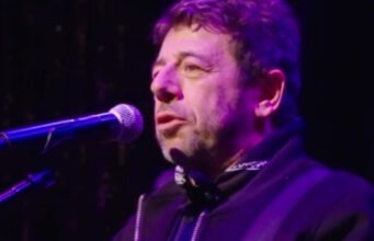 De nouvelles accusations à caractère sexuel visent le chanteur Patrick Bruel Patrick Bruel