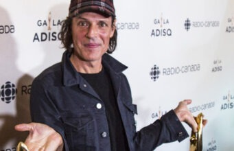Jean Leloup sort et fait une rare révélation sur sa vie personnelle