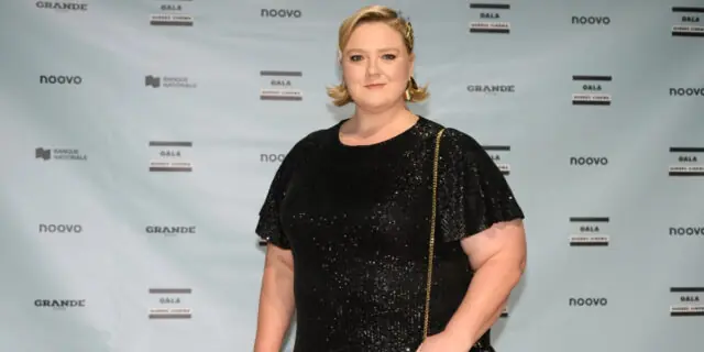 Debbie Lynch-White dévoile sa nouvelle blonde avec une photo de couple