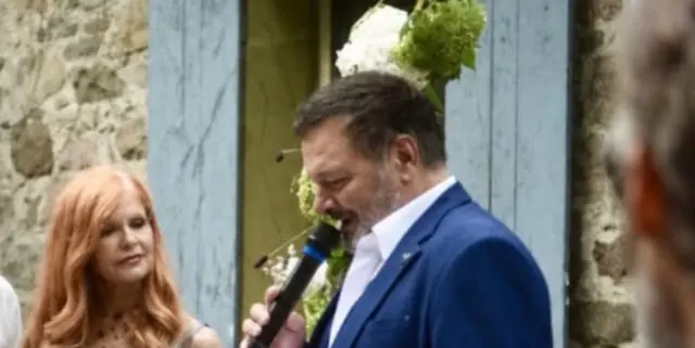 Ces célébrités ont choisi Mario Pelchat pour célébrer leur mariage