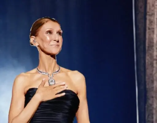 Céline Dion quitte Paris avec ses deux jumeaux et crée une tonne de réactions