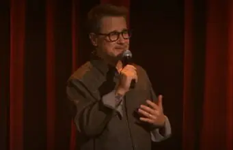 Stéphane Rousseau fait réagir sa blonde à En direct de l’univers
