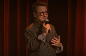 Stéphane Rousseau fait réagir sa blonde à En direct de l’univers