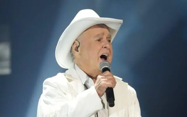 À 84 ans, ce chanteur connu des Québécois est décédé dans les dernières heures
